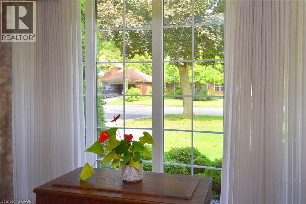 142 Marigold Court, Ancaster, Ontario  L9G 3M3 - Photo 7 - 40800680