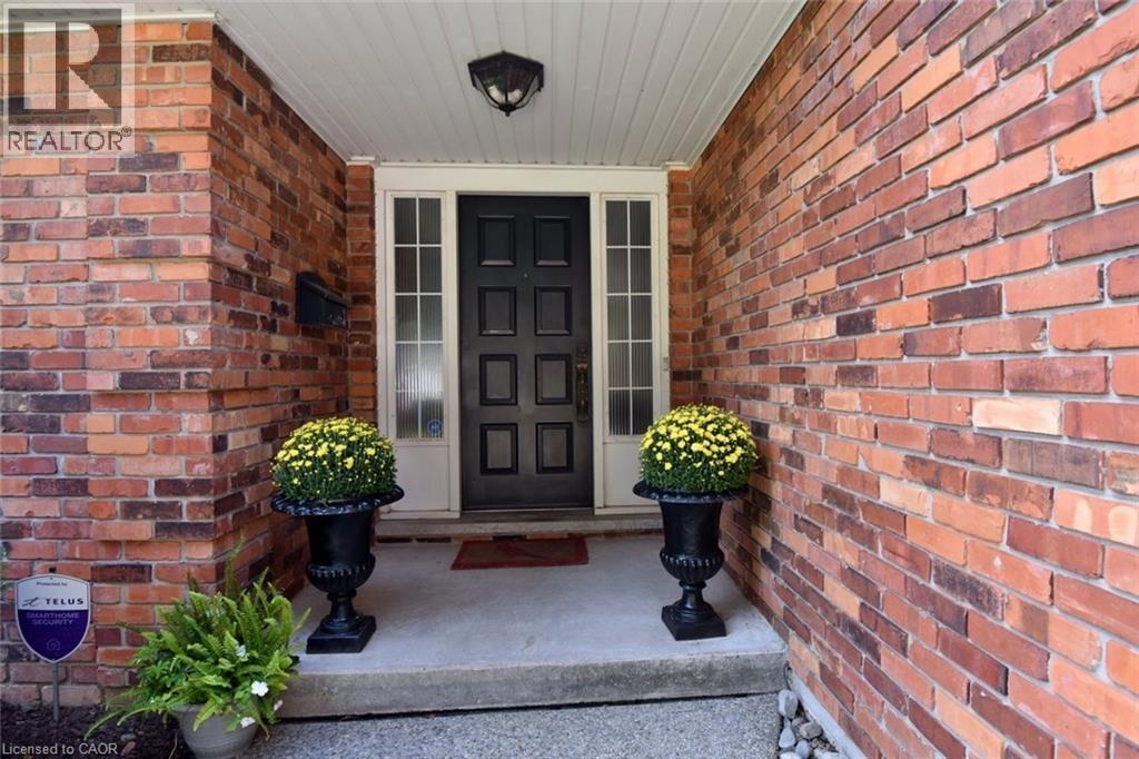 142 Marigold Court, Ancaster, Ontario  L9G 3M3 - Photo 3 - 40800680