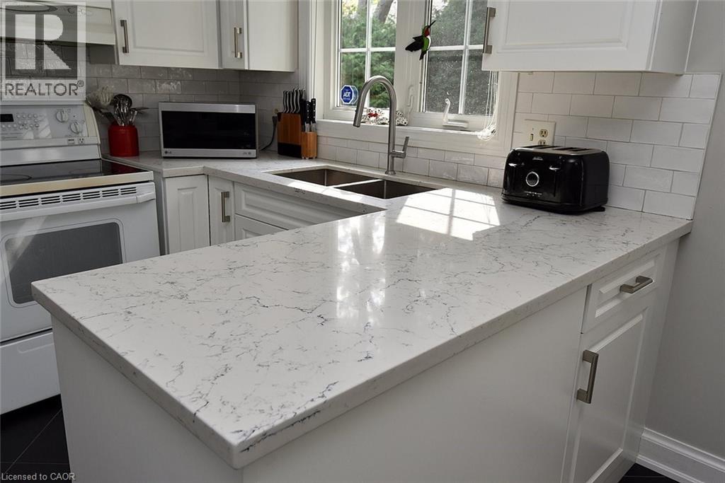 142 Marigold Court, Ancaster, Ontario  L9G 3M3 - Photo 13 - 40800680