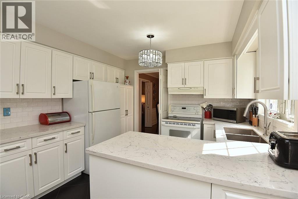 142 Marigold Court, Ancaster, Ontario  L9G 3M3 - Photo 14 - 40800680