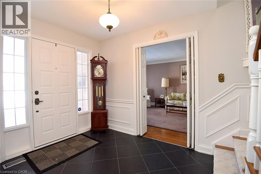 142 Marigold Court, Ancaster, Ontario  L9G 3M3 - Photo 4 - 40800680