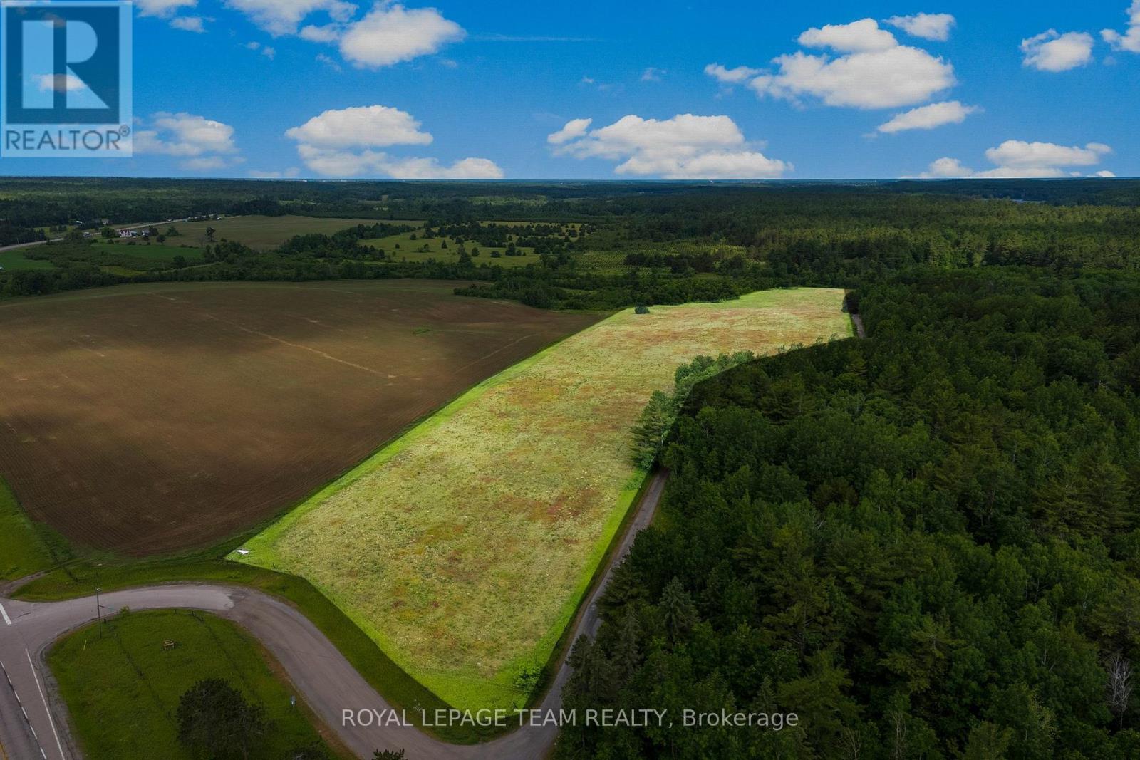 00 Sarah Prissilla Drive, Whitewater Region, Ontario  K0J 1Y0 - Photo 1 - X12741766