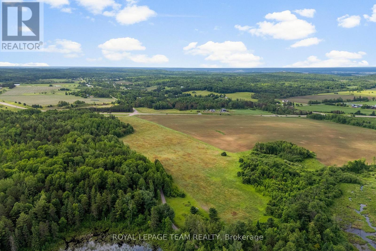 00 Sarah Prissilla Drive, Whitewater Region, Ontario  K0J 1Y0 - Photo 3 - X12741766