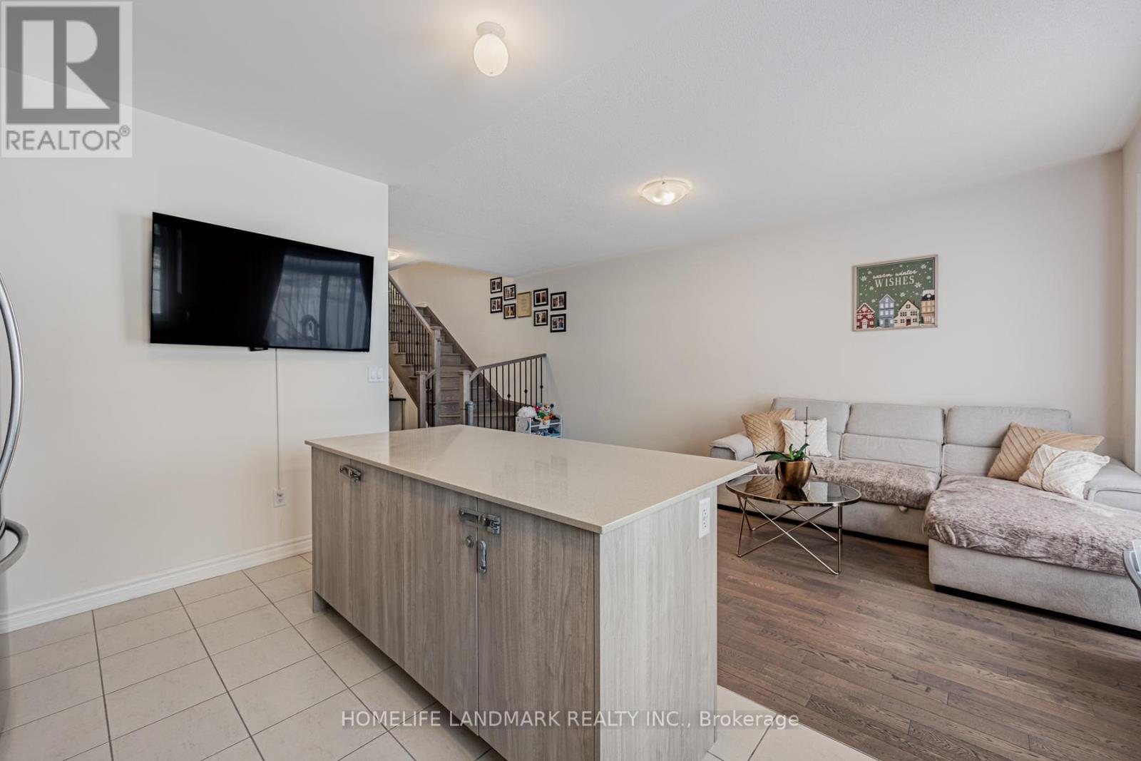 1102 Pisces Trail, Pickering, Ontario  L1X 0P8 - Photo 10 - E12741684