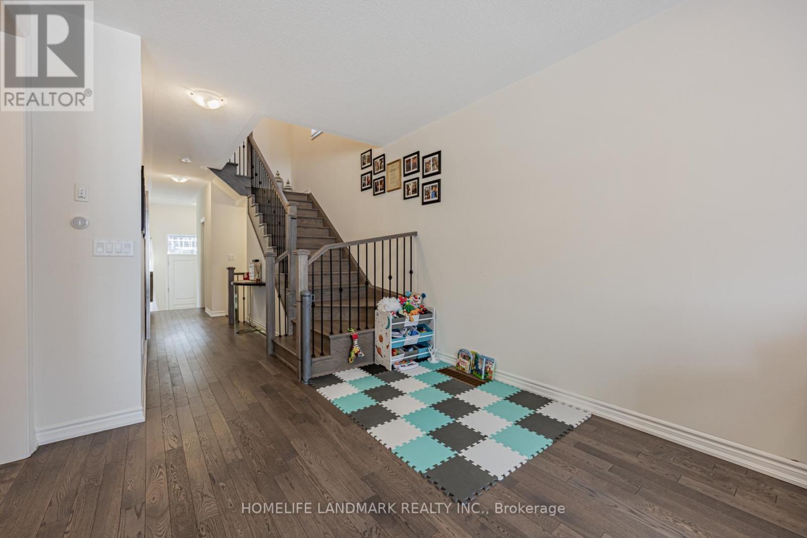 1102 Pisces Trail, Pickering, Ontario  L1X 0P8 - Photo 12 - E12741684