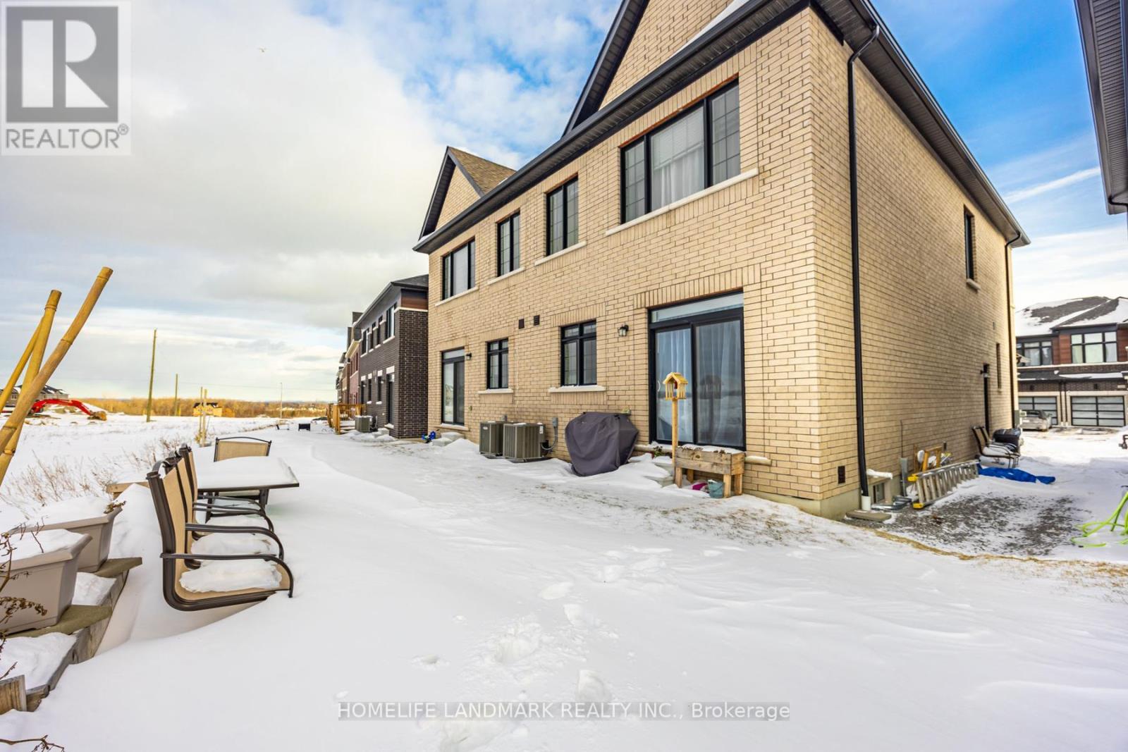 1102 Pisces Trail, Pickering, Ontario  L1X 0P8 - Photo 34 - E12741684