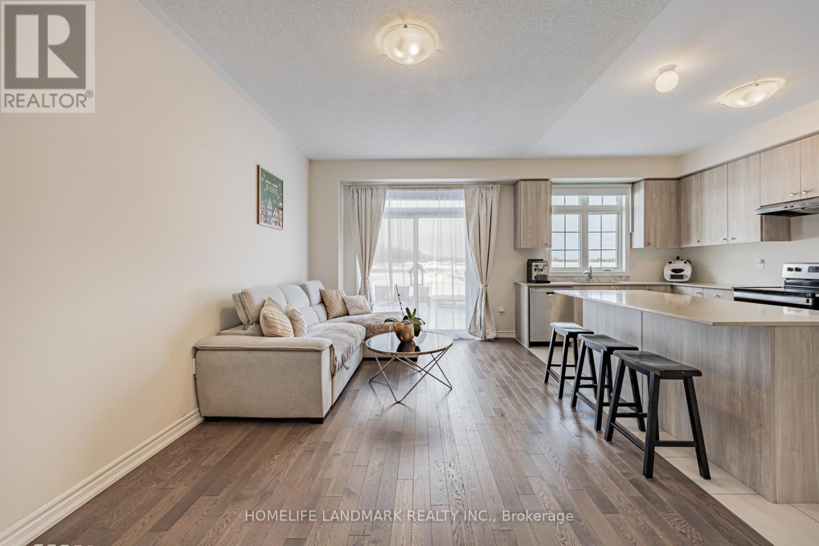 1102 Pisces Trail, Pickering, Ontario  L1X 0P8 - Photo 4 - E12741684