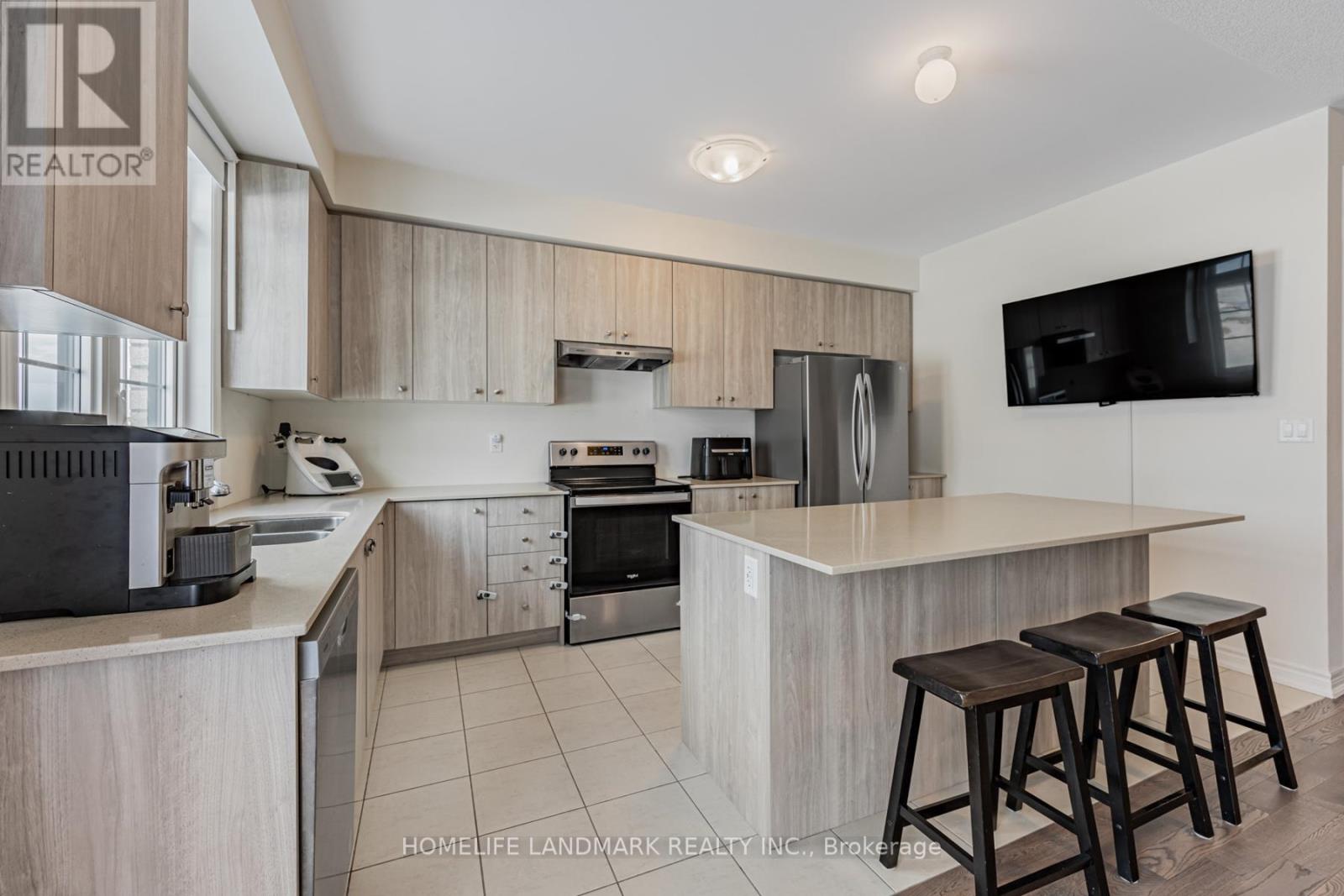 1102 Pisces Trail, Pickering, Ontario  L1X 0P8 - Photo 8 - E12741684