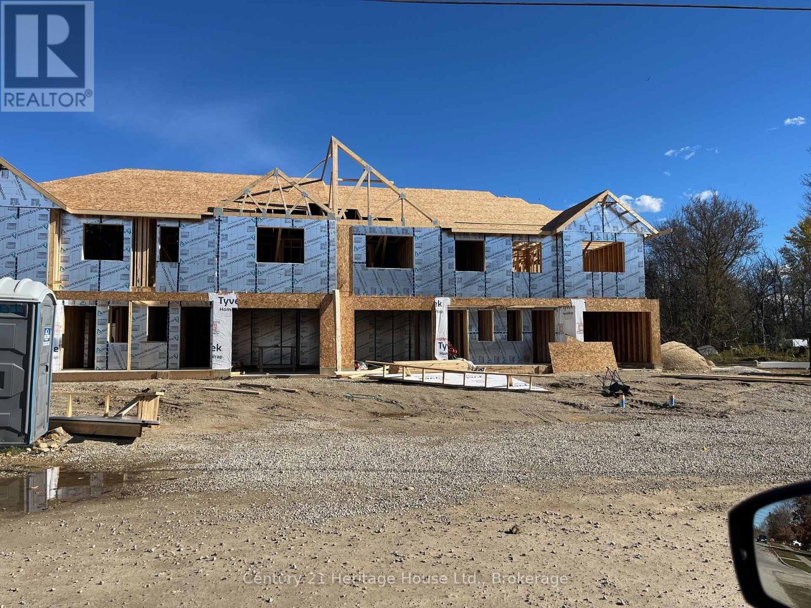 4 - 229 Bruce Street S, West Grey, Ontario  N0G 1R0 - Photo 9 - X12468225