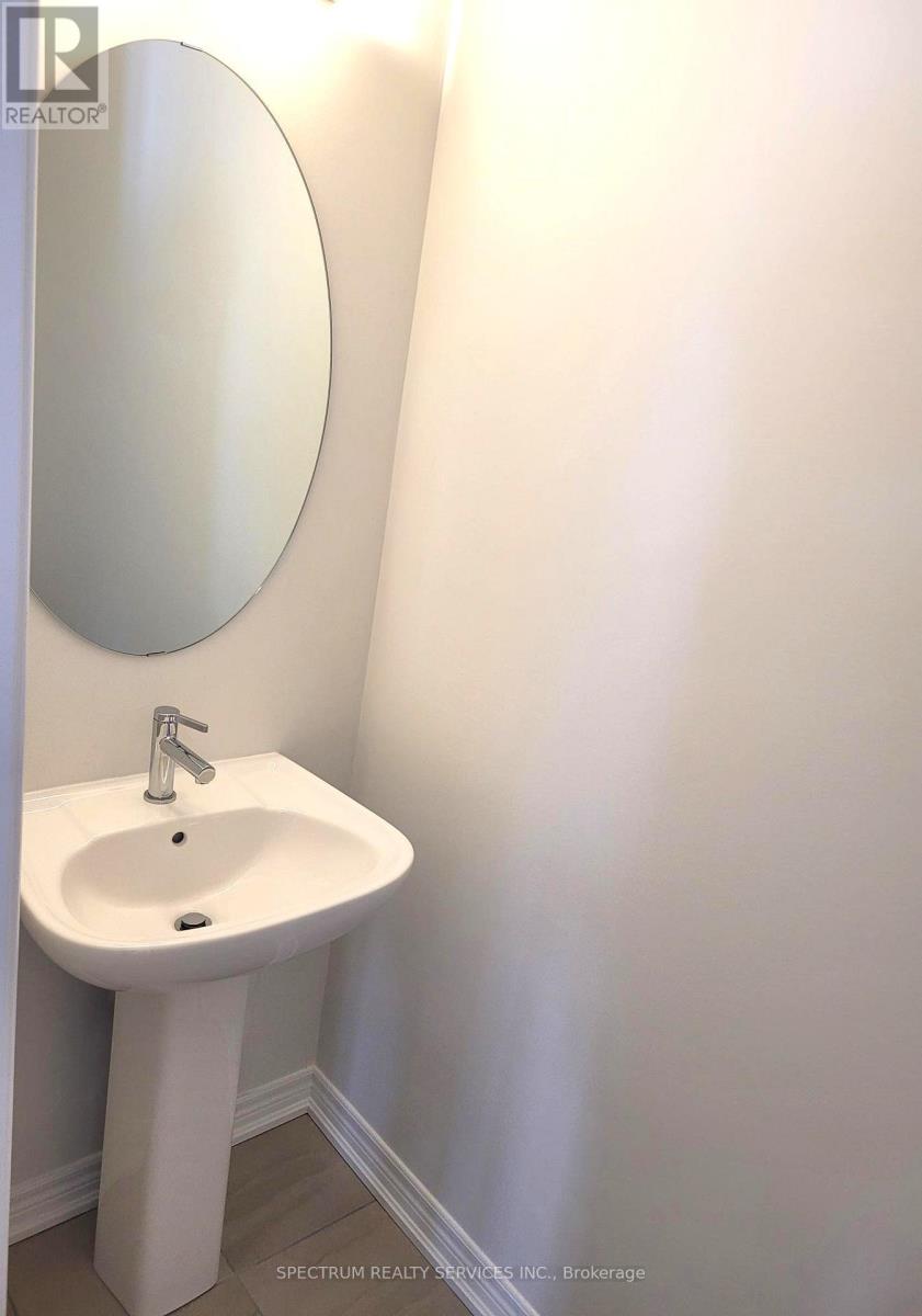 9 Cecil Saunders Drive, Georgina, Ontario  L4P 0T3 - Photo 10 - N12741608