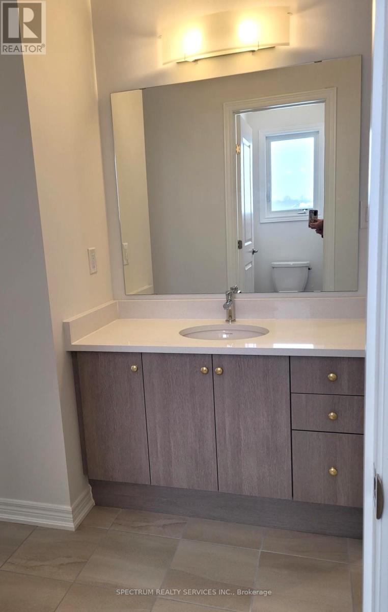 9 Cecil Saunders Drive, Georgina, Ontario  L4P 0T3 - Photo 14 - N12741608