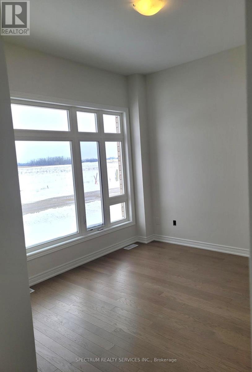 9 Cecil Saunders Drive, Georgina, Ontario  L4P 0T3 - Photo 7 - N12741608