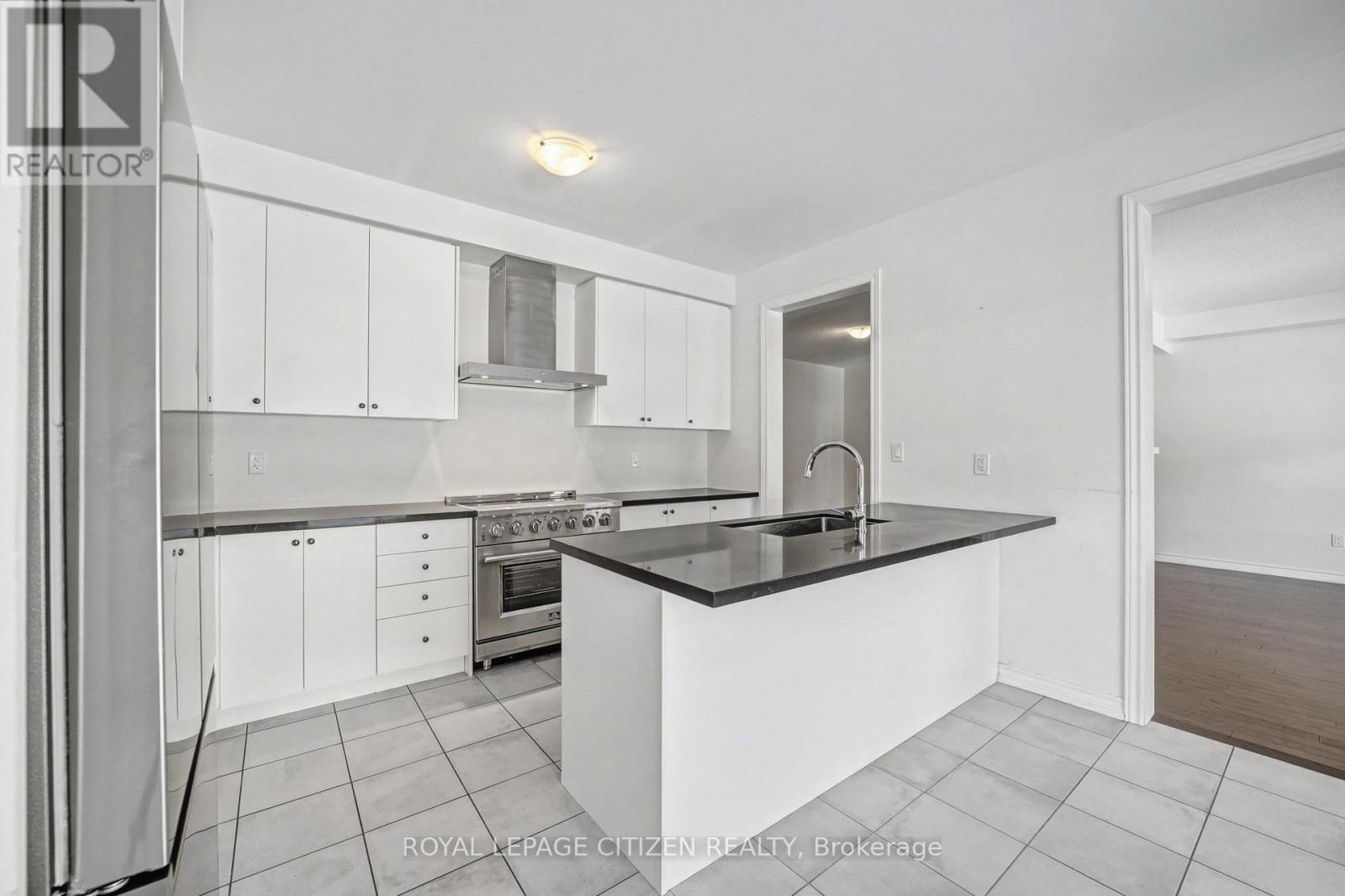 22 Valleo Street, Georgina, Ontario  L4P 0J9 - Photo 18 - N12741616