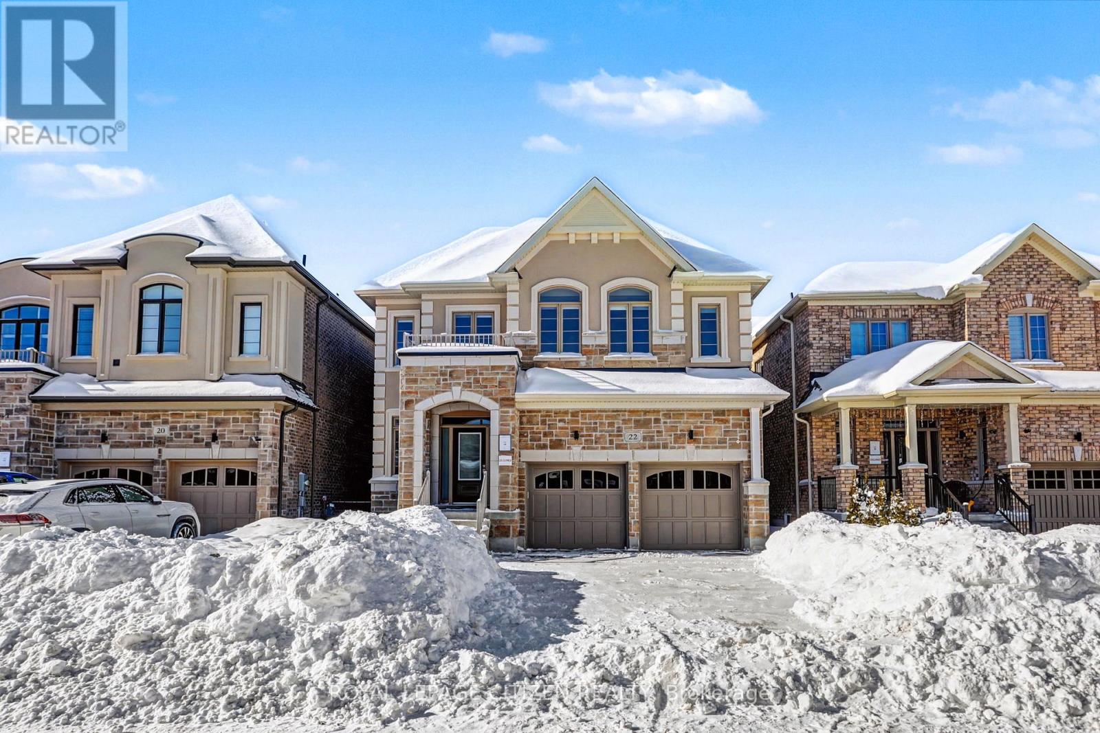 22 Valleo Street, Georgina, Ontario  L4P 0J9 - Photo 2 - N12741616