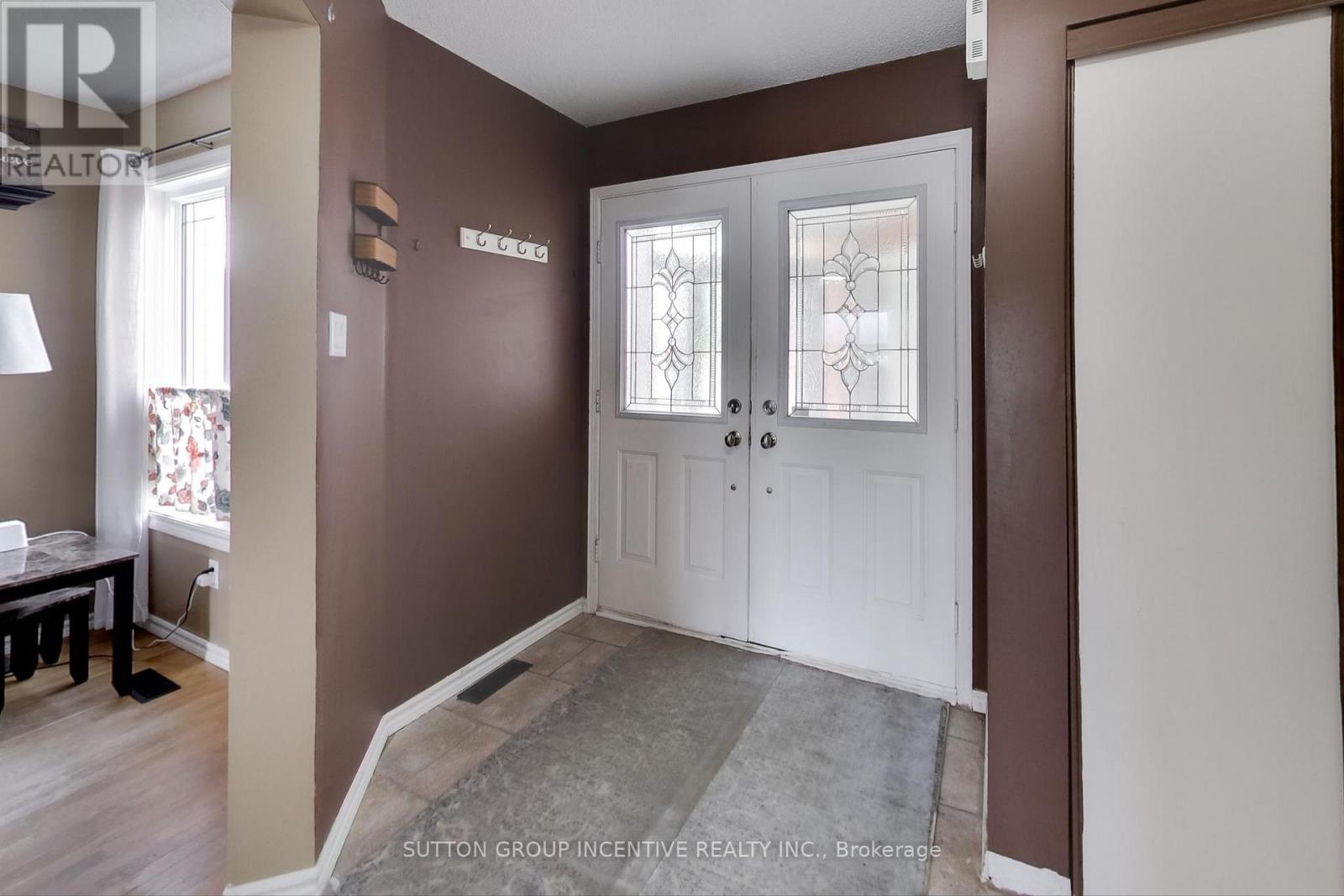 1238 Benson Street, Innisfil, Ontario  L9S 1Y6 - Photo 3 - N12741638