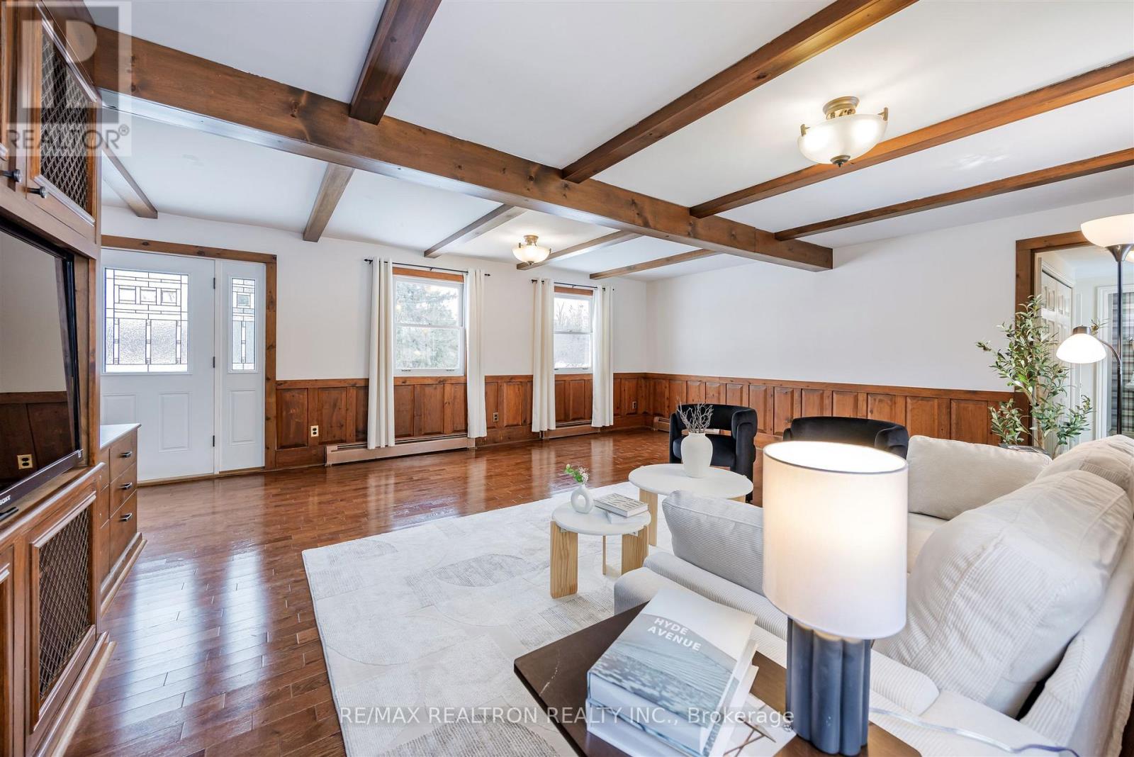 17755 Warden Avenue, East Gwillimbury, Ontario  L0G 1V0 - Photo 13 - N12741654