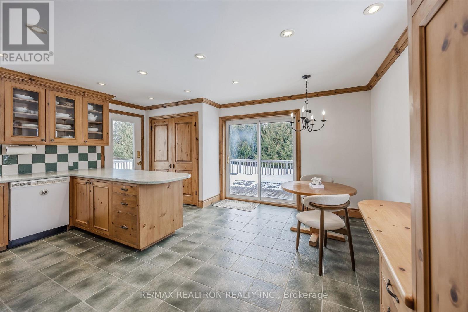 17755 Warden Avenue, East Gwillimbury, Ontario  L0G 1V0 - Photo 19 - N12741654