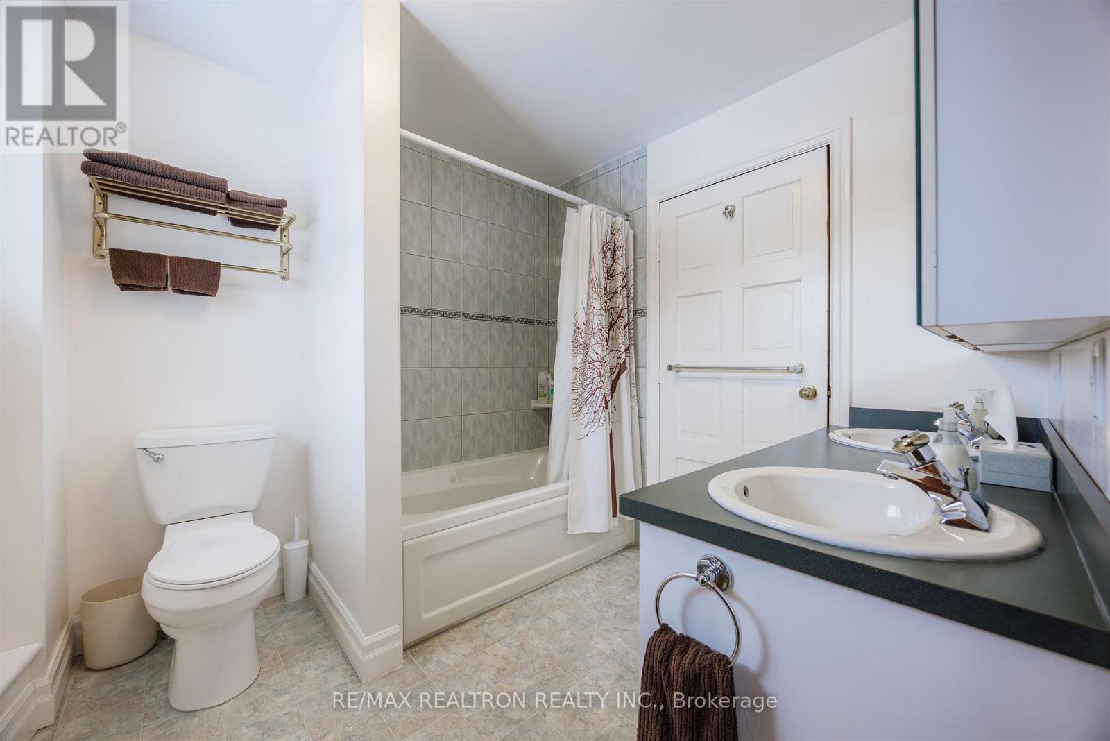 17755 Warden Avenue, East Gwillimbury, Ontario  L0G 1V0 - Photo 32 - N12741654