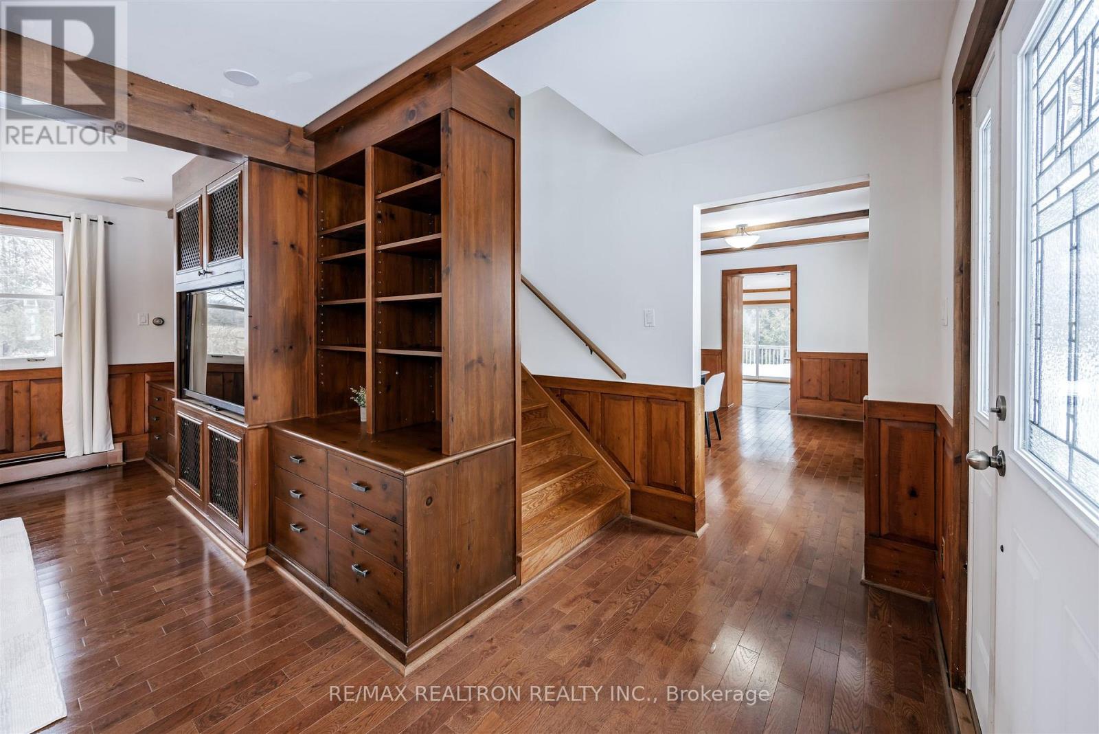 17755 Warden Avenue, East Gwillimbury, Ontario  L0G 1V0 - Photo 8 - N12741654