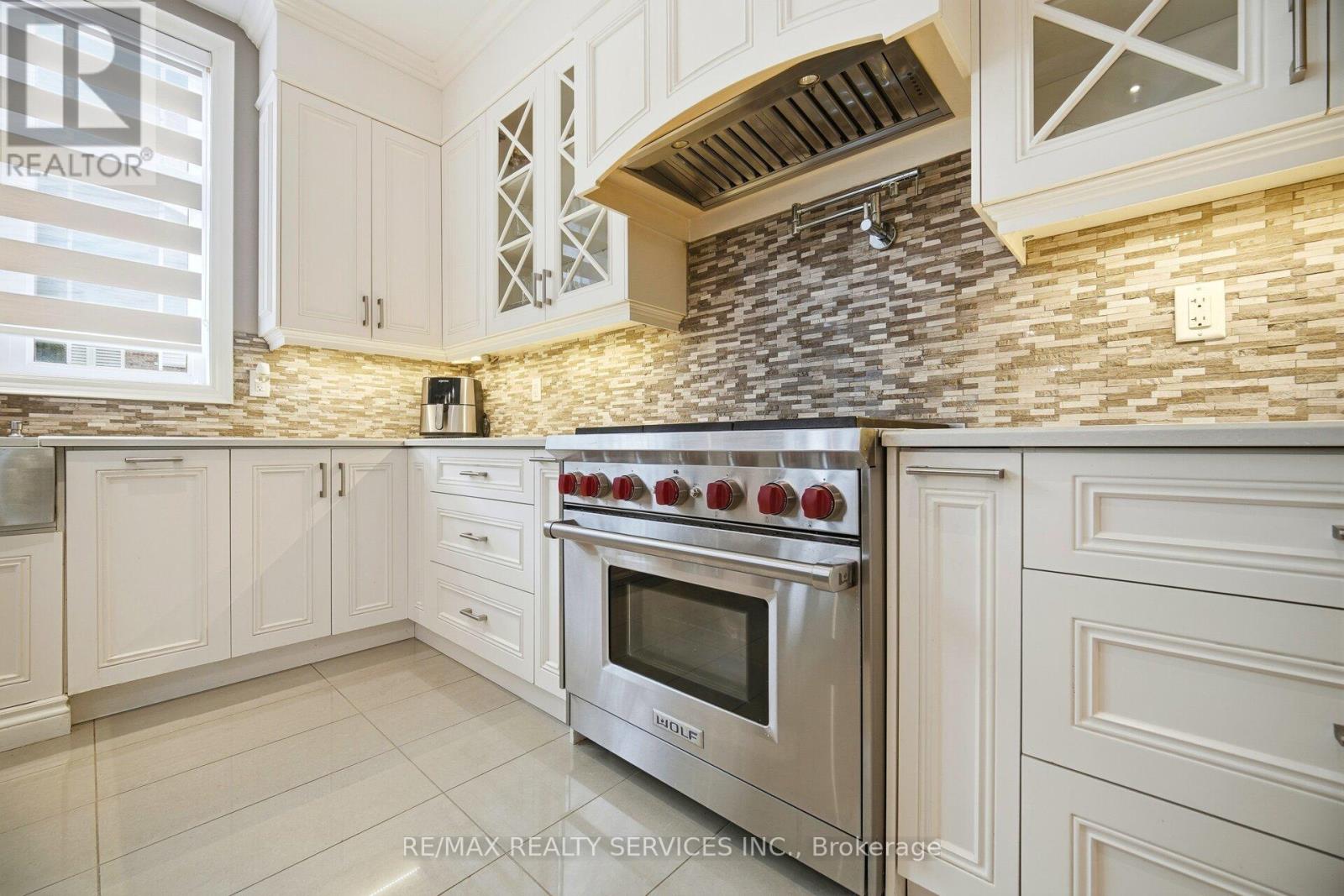 36 West Coast Trail, King, Ontario  L7B 0A4 - Photo 12 - N12741656