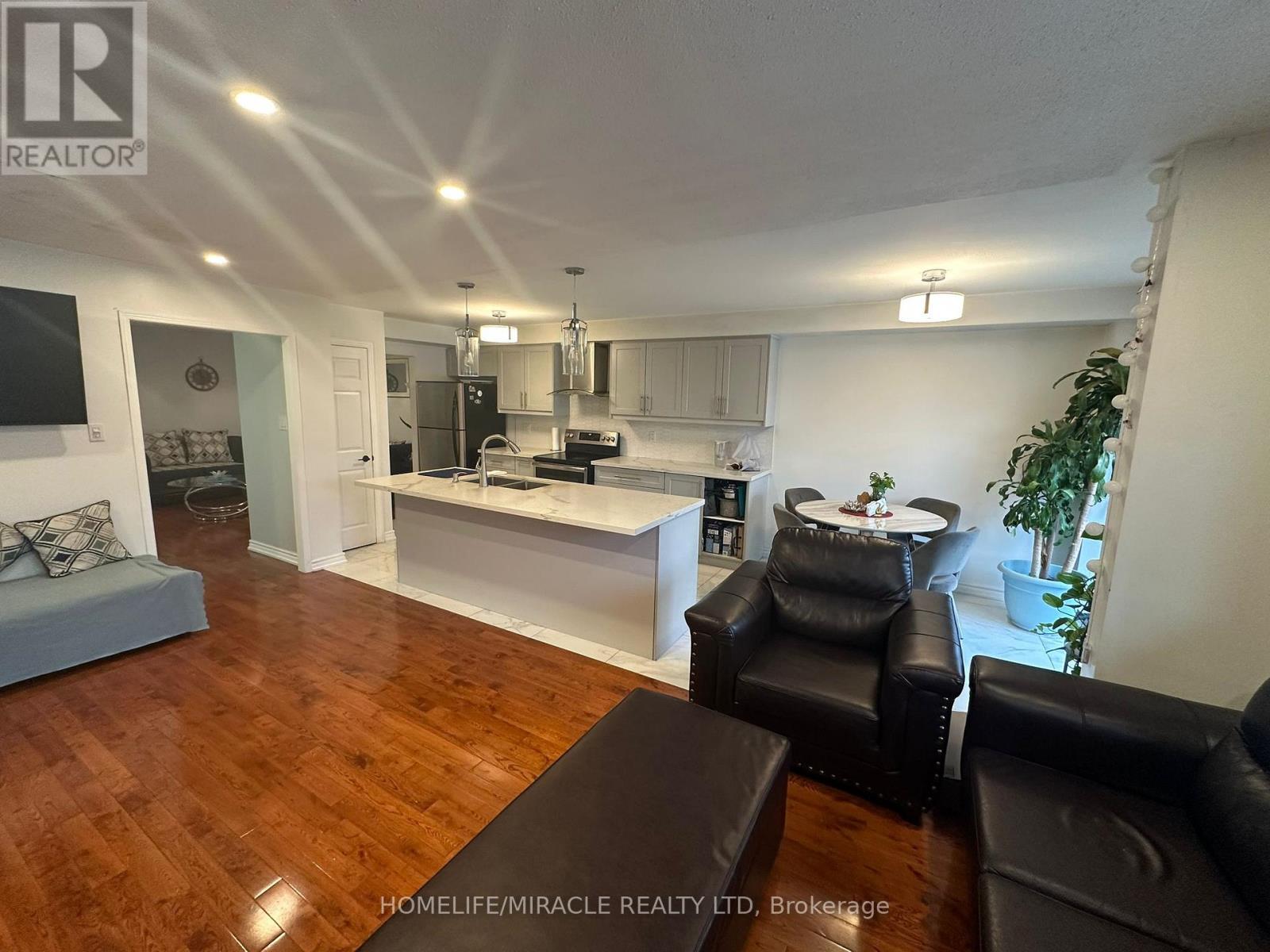 587 Caboto Trail, Markham, Ontario  L3R 5S1 - Photo 15 - N12741694