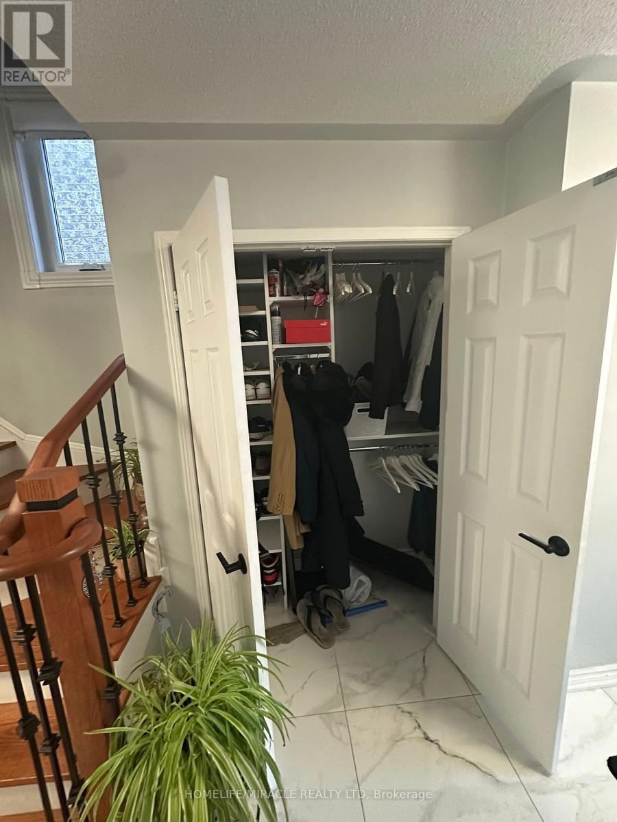 587 Caboto Trail, Markham, Ontario  L3R 5S1 - Photo 7 - N12741694