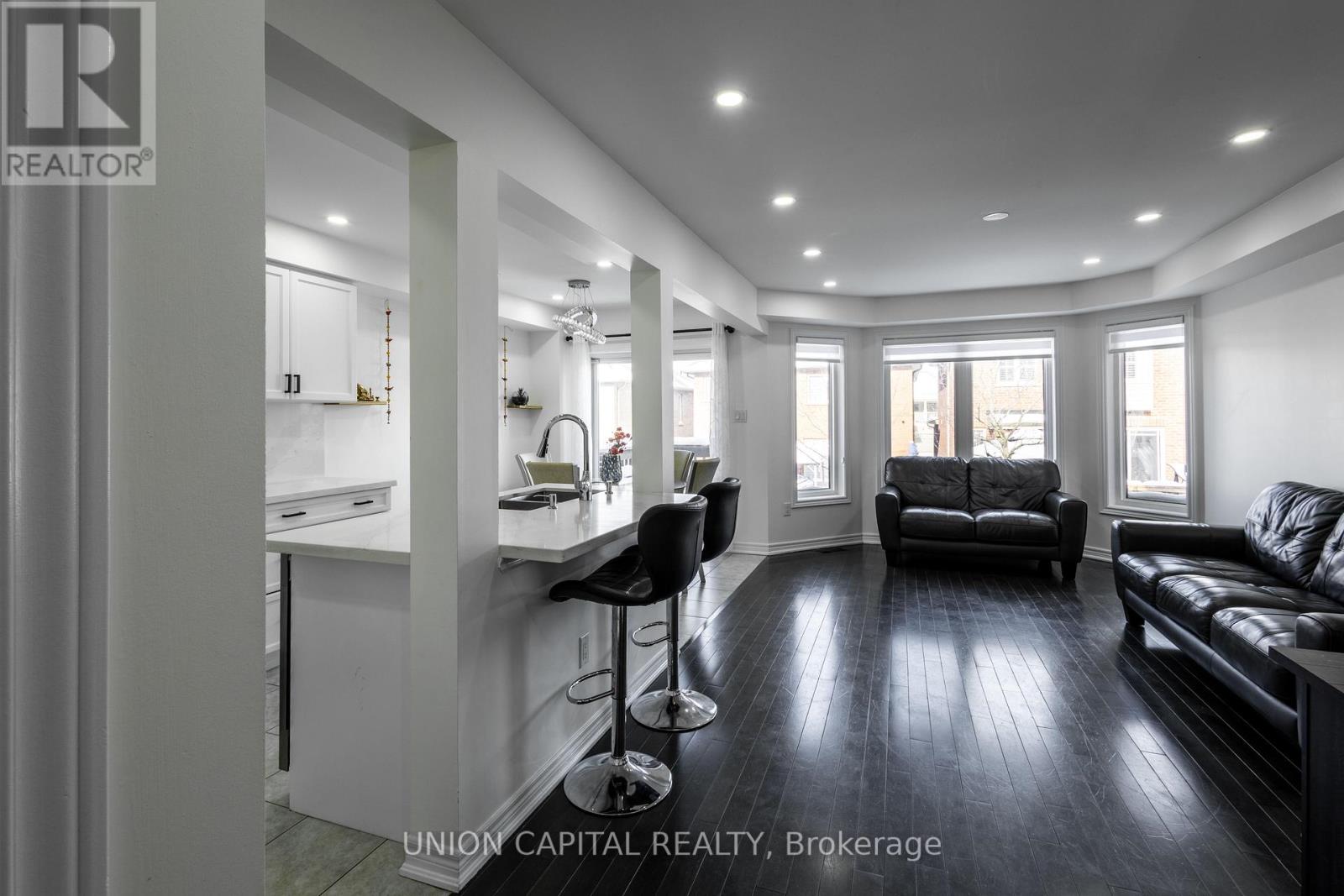 93 Stoyell Drive, Richmond Hill, Ontario  L4E 0M8 - Photo 5 - N12741774