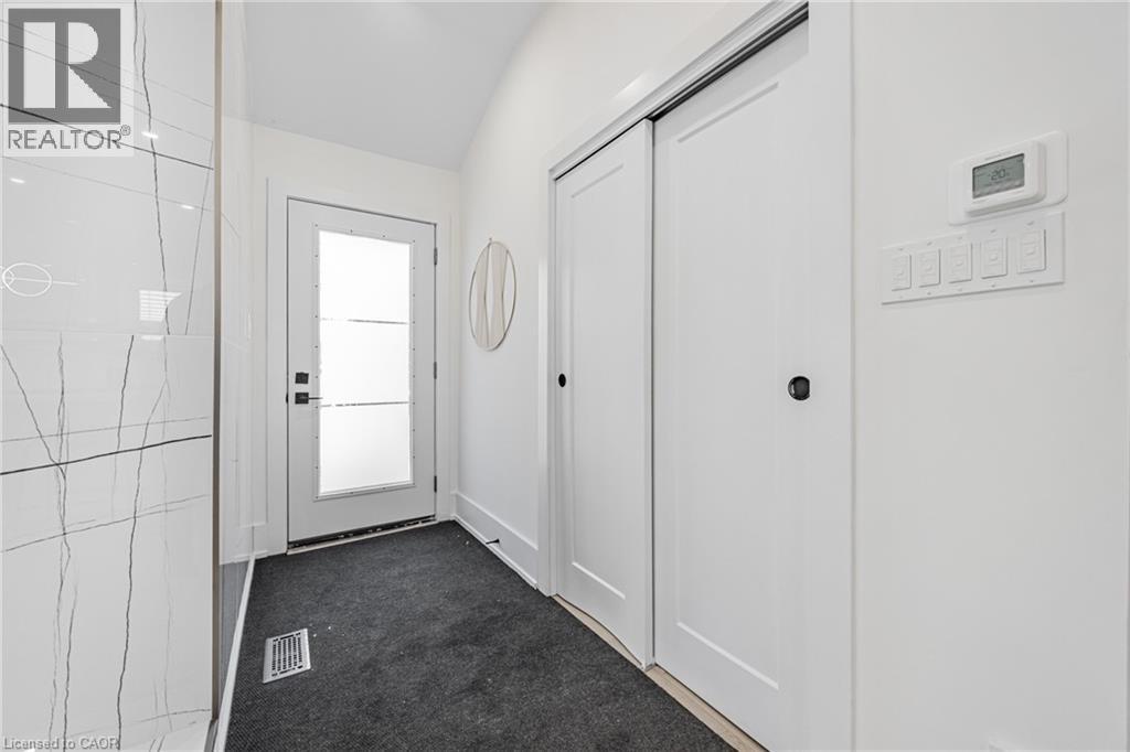 248 Wales Crescent, Oakville, Ontario  L6L 3X7 - Photo 3 - 40800975