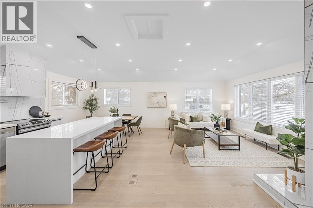 248 Wales Crescent, Oakville, Ontario  L6L 3X7 - Photo 4 - 40800975