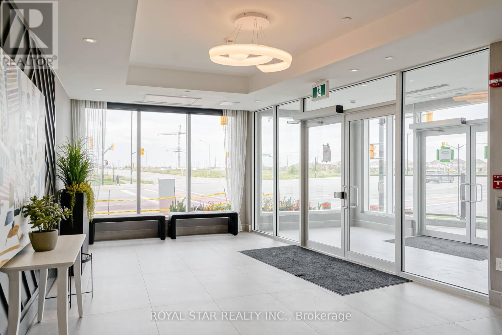 511 - 200 Lagerfeld Drive, Brampton, Ontario  L7A 5G5 - Photo 4 - W12741626