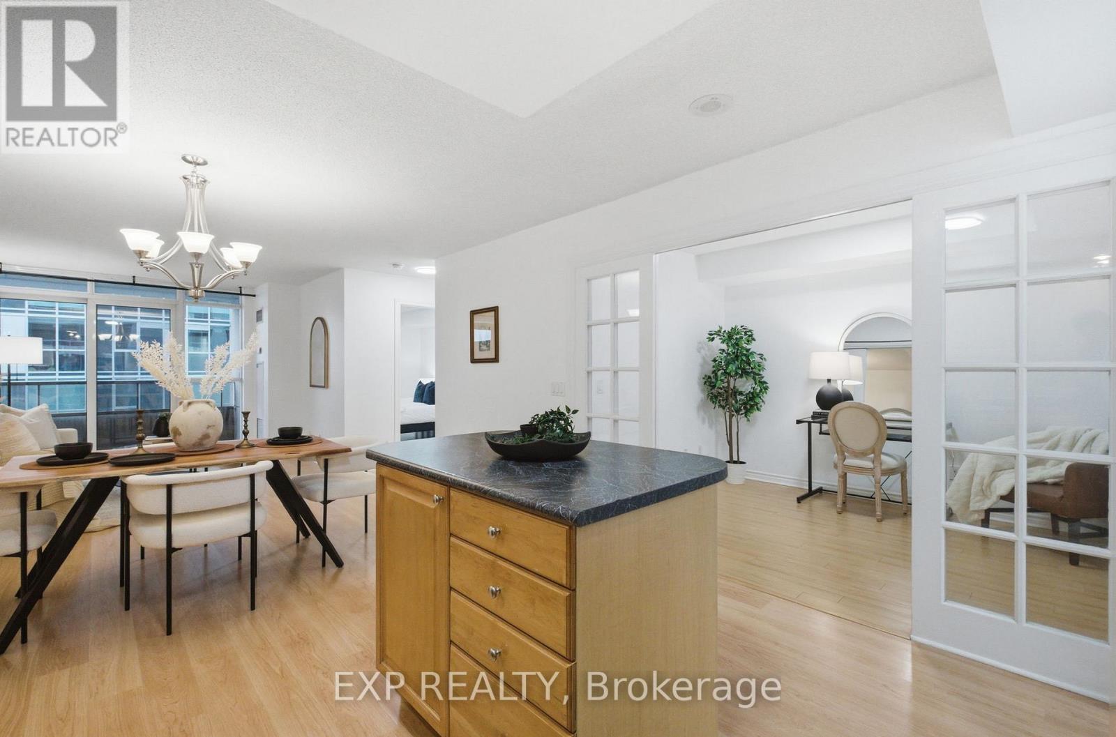 1630 - 5233 Dundas Street W, Toronto, Ontario  M9B 6M1 - Photo 4 - W12741636