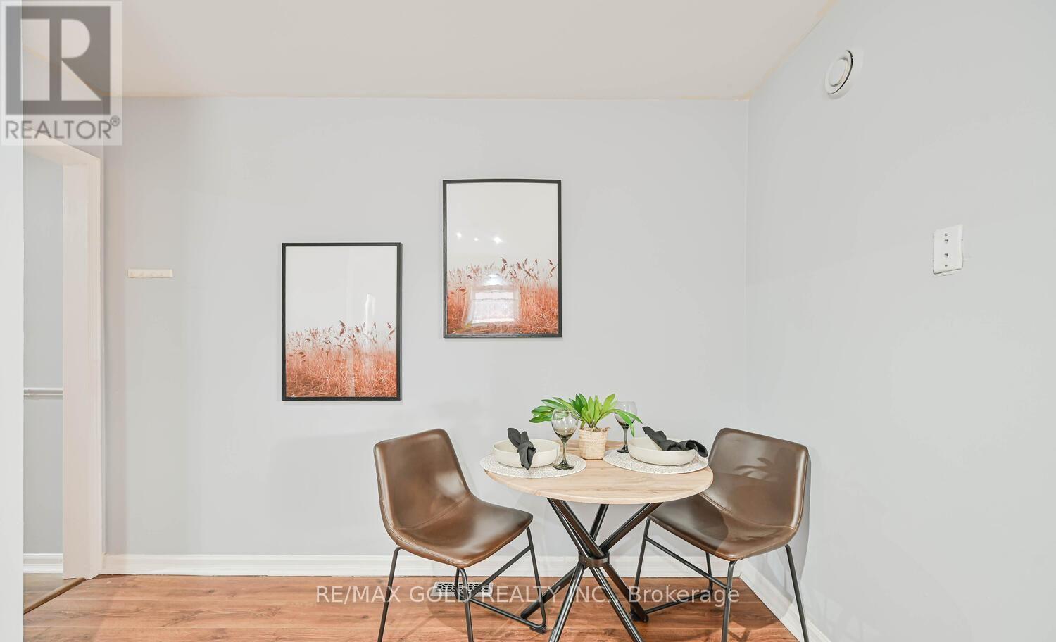 73 Chipmunk Crescent, Brampton, Ontario  L6R 1B4 - Photo 8 - W12741646