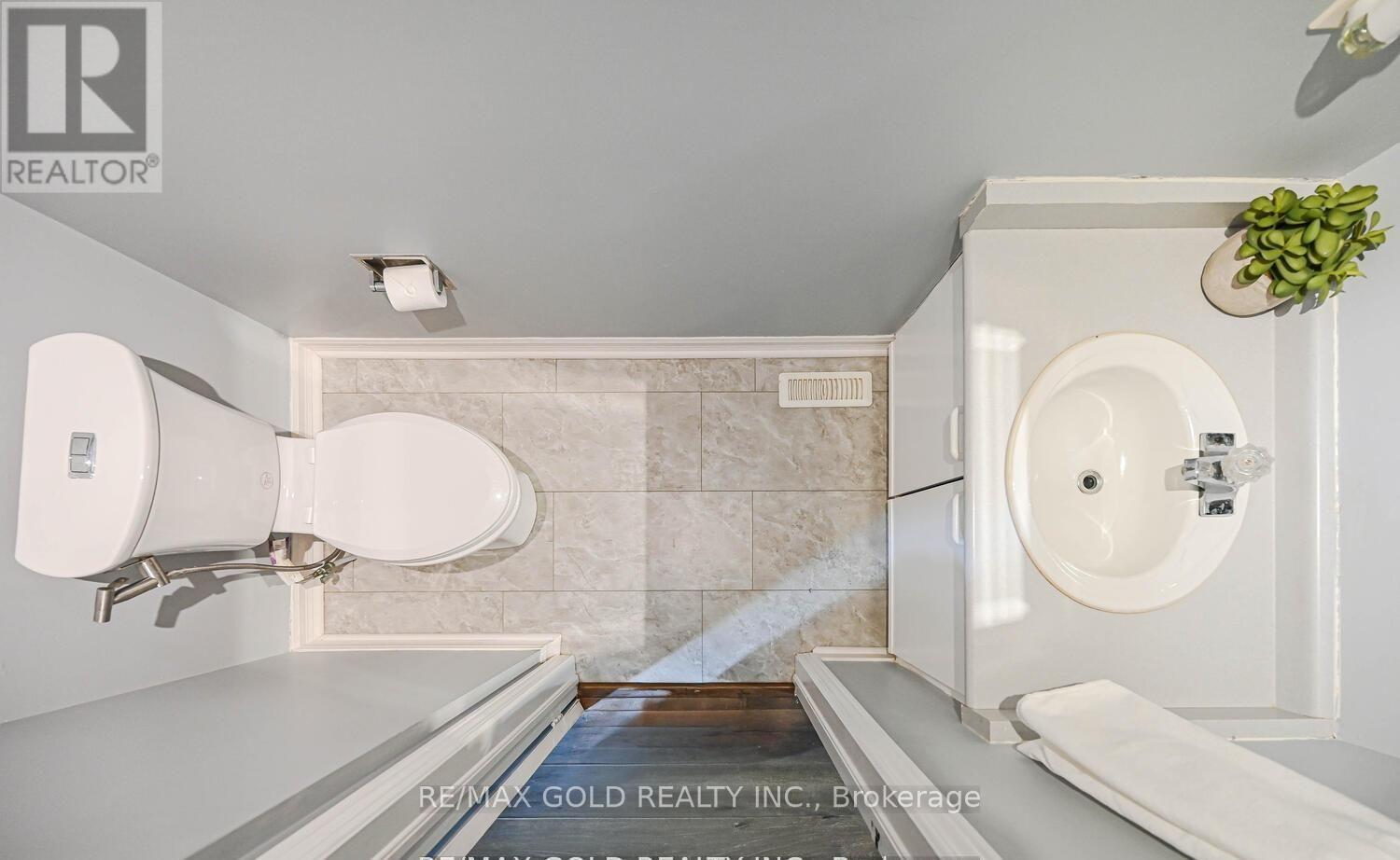 73 Chipmunk Crescent, Brampton, Ontario  L6R 1B4 - Photo 9 - W12741646