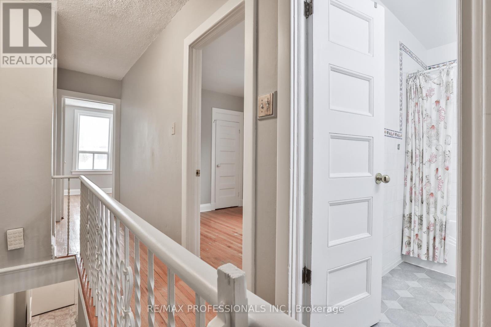 77 Fern Avenue, Toronto, Ontario  M6R 1K2 - Photo 12 - W12741688