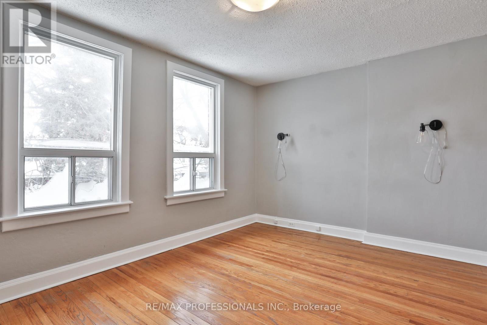 77 Fern Avenue, Toronto, Ontario  M6R 1K2 - Photo 14 - W12741688