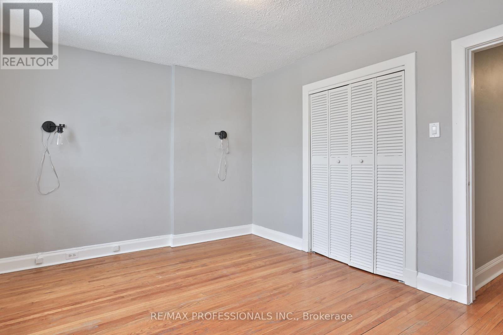 77 Fern Avenue, Toronto, Ontario  M6R 1K2 - Photo 15 - W12741688