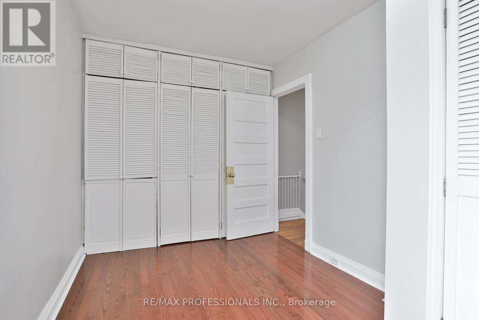 77 Fern Avenue, Toronto, Ontario  M6R 1K2 - Photo 17 - W12741688