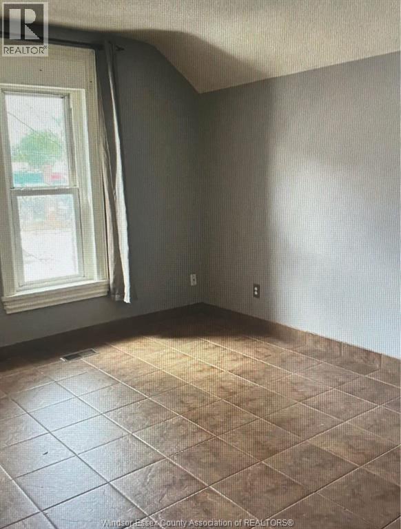 MLS# 26002190: 16 MAIN STREET West Unit# A, Kingsville, Canada