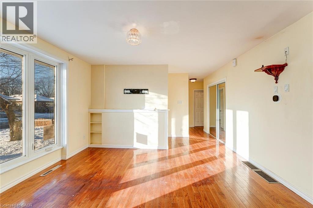 33 Elfreda Boulevard, Scarborough, Ontario  M1L 4L5 - Photo 6 - 40799873