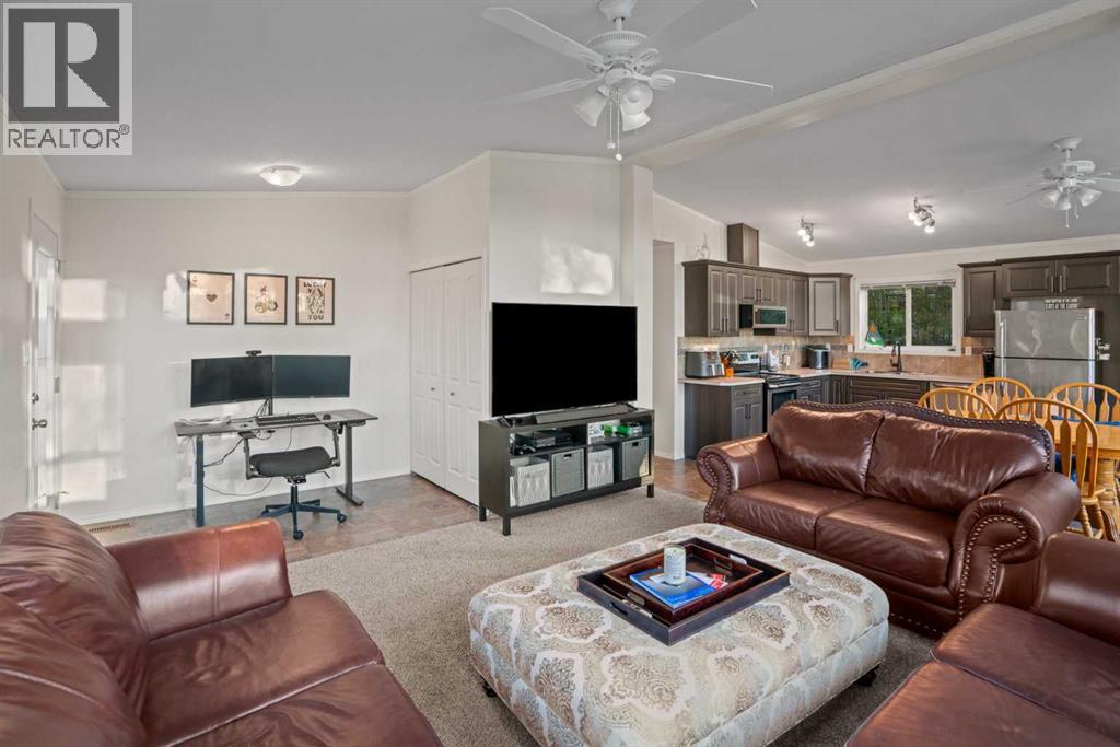 421, 41251 Range Road 210, Rural Camrose County, Alberta  T0B 0H0 - Photo 12 - A2260359