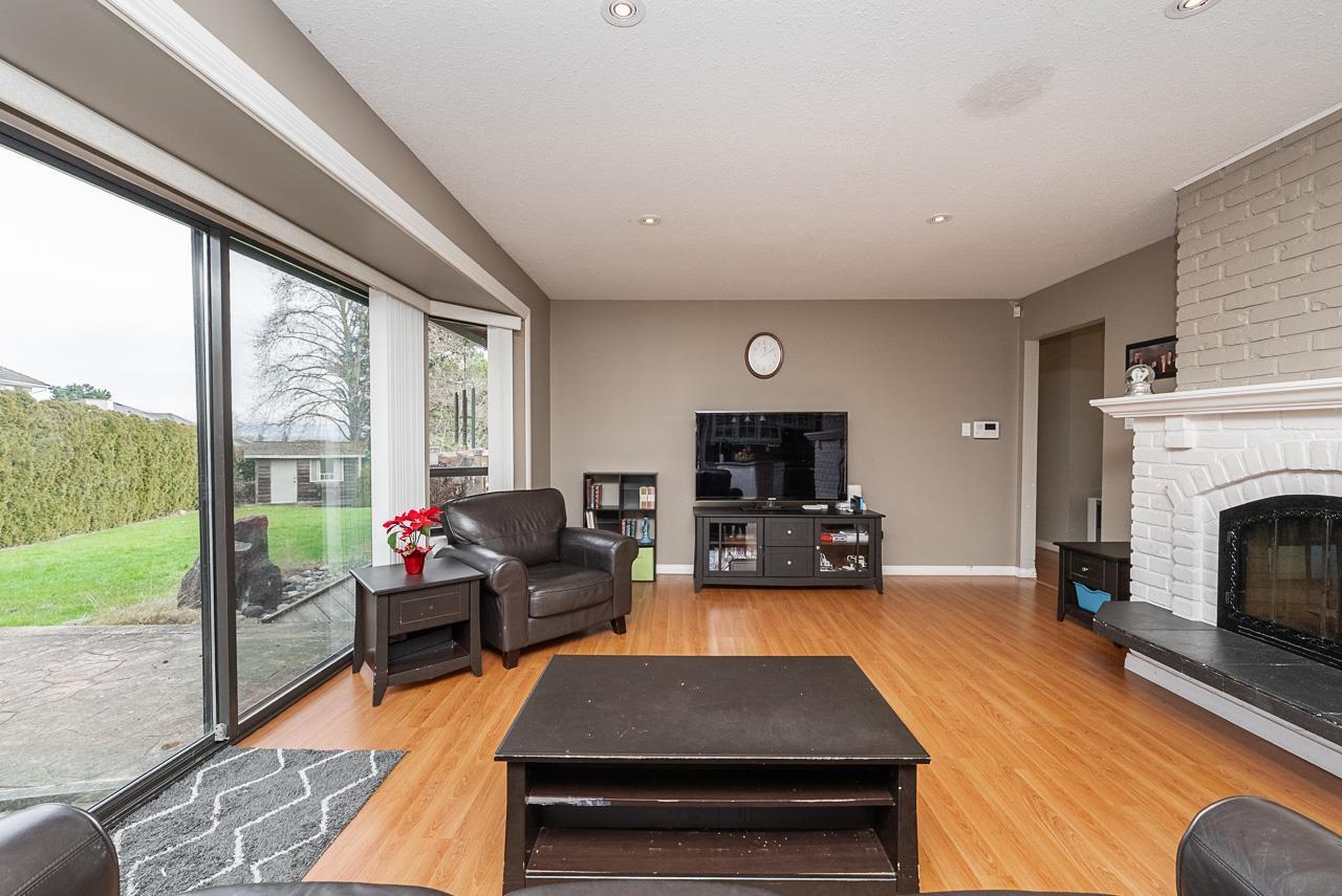 5690 W Sunrise Crescent, Surrey, British Columbia V3S 7M4 - Photo 6 - R3084505