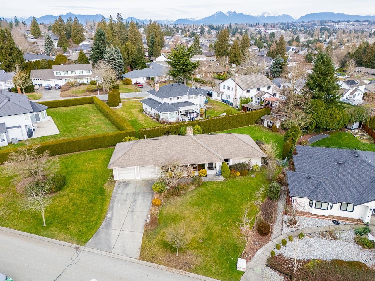 5690 W Sunrise Crescent, Surrey, British Columbia V3S 7M4 - Photo 34 - R3084505