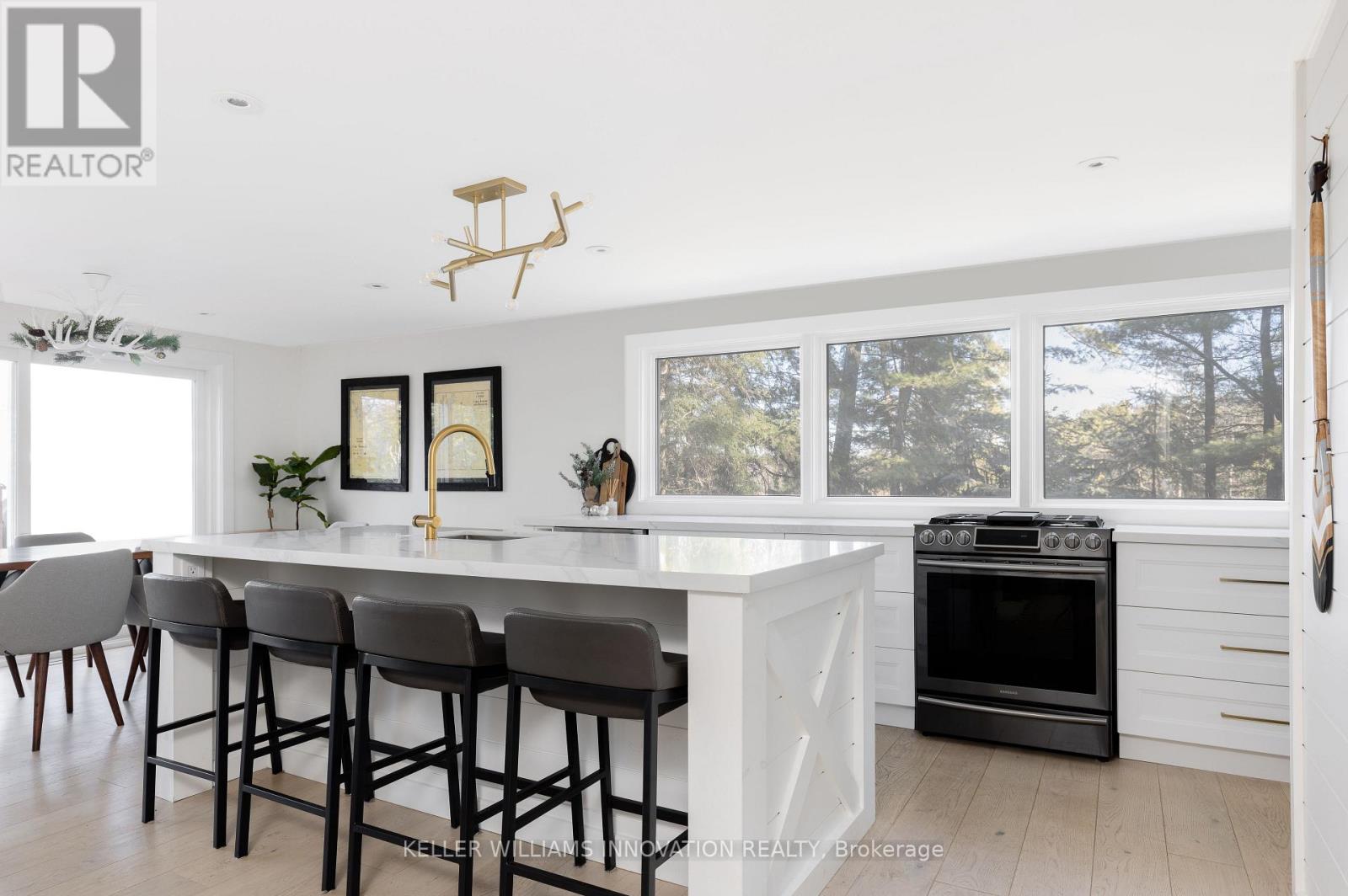 2872 Muskoka Road 118 W, Muskoka Lakes, Ontario  P0B 1J0 - Photo 10 - X12741614