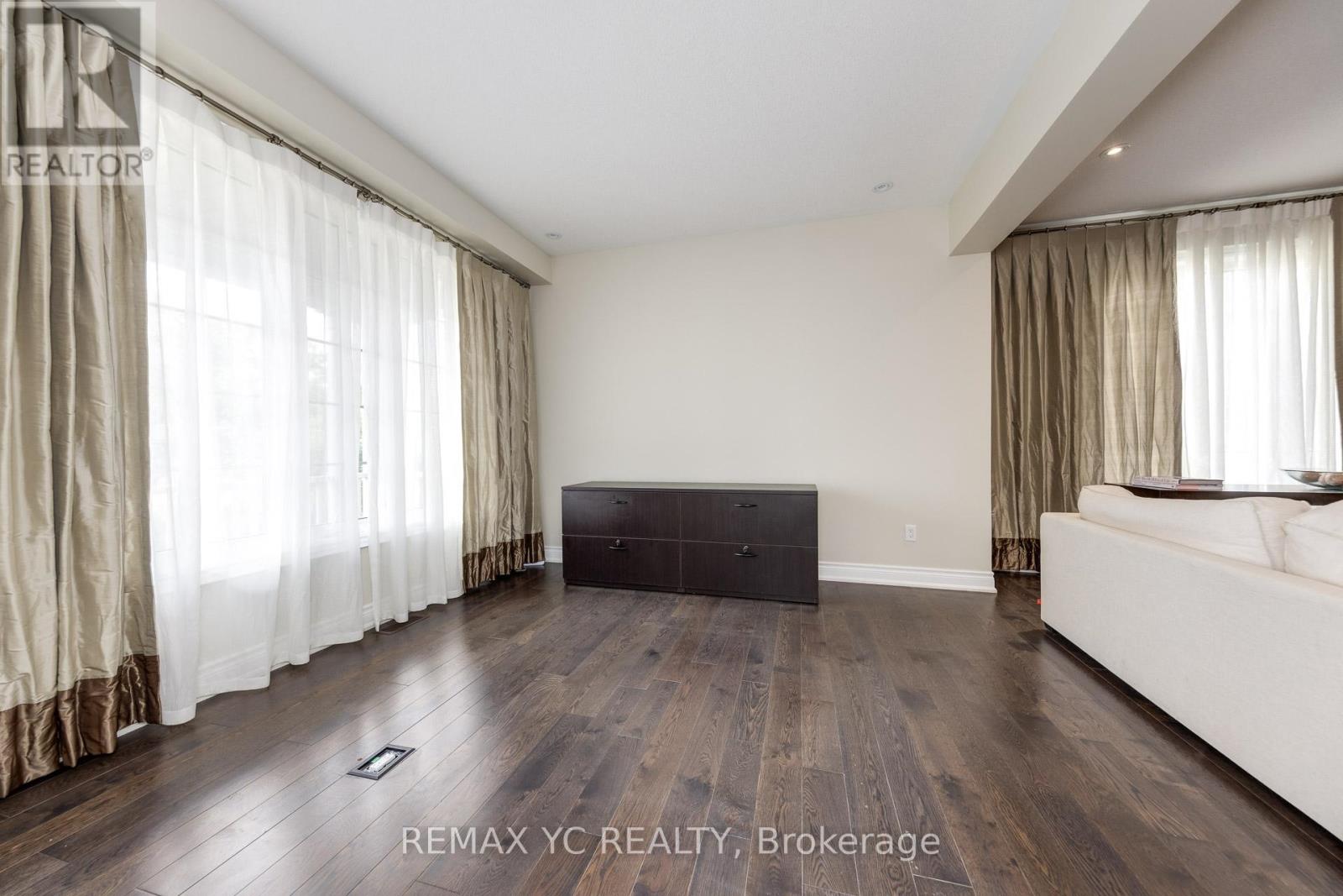 1 Sunset Way, Thorold, Ontario  L2V 0B6 - Photo 7 - X12741690