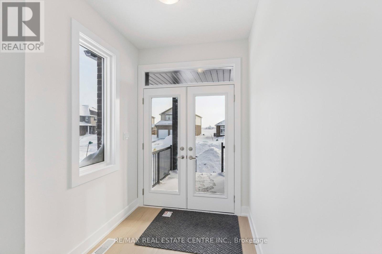 123 Maple Street, Mapleton, Ontario  N0G 1P0 - Photo 4 - X12741692