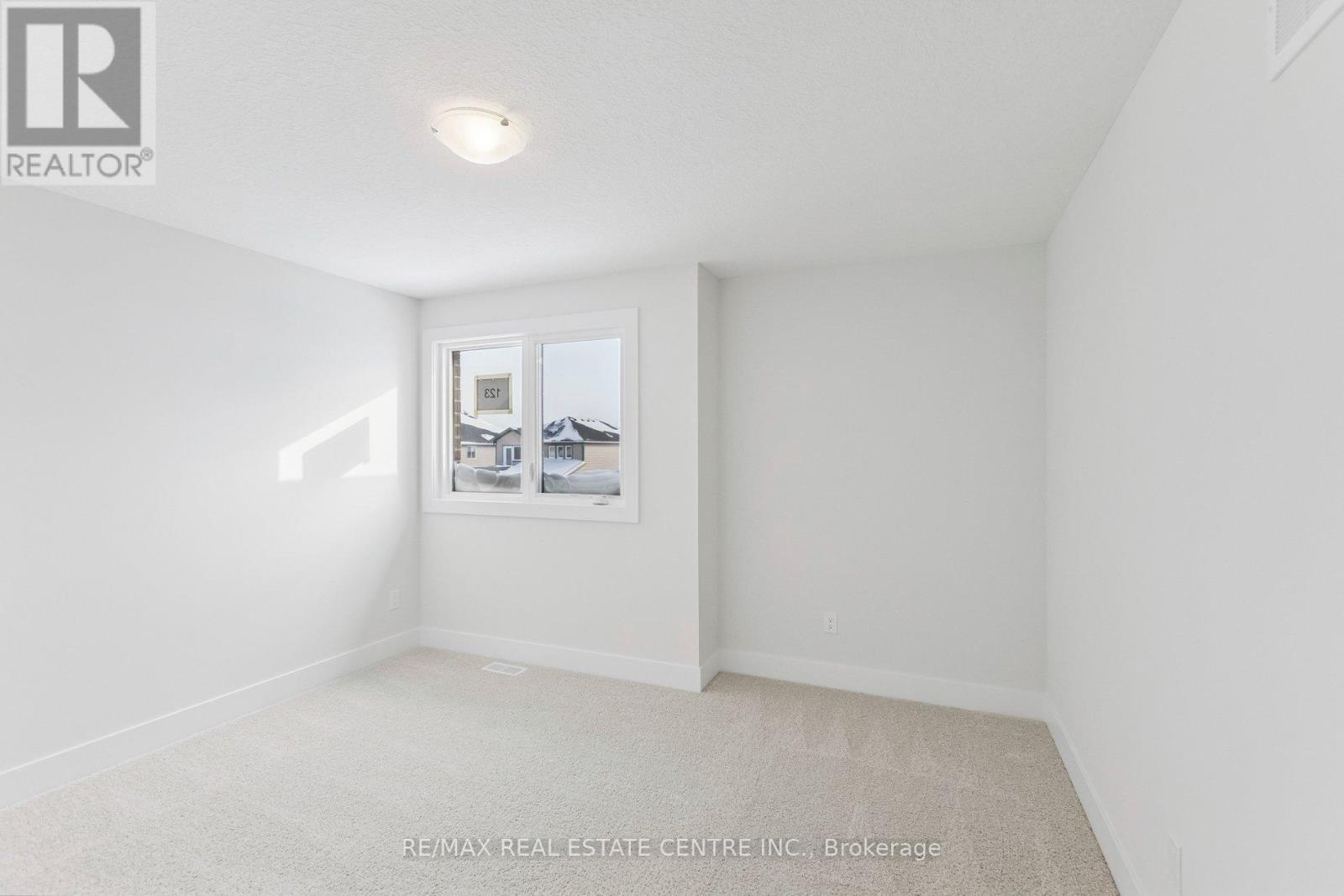 123 Maple Street, Mapleton, Ontario  N0G 1P0 - Photo 40 - X12741692