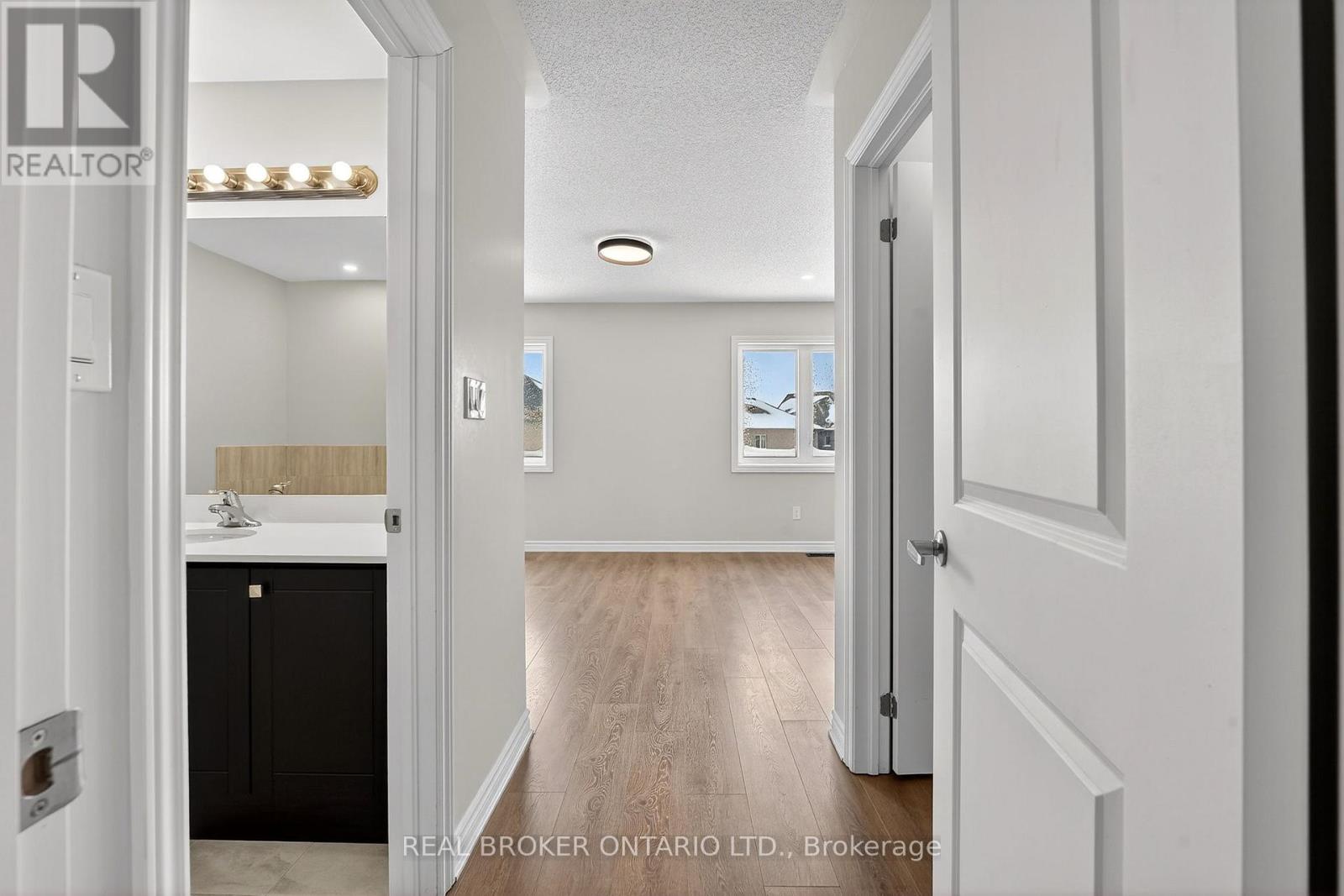 45 Sapphire Way, Thorold, Ontario  L2V 0L4 - Photo 16 - X12741708