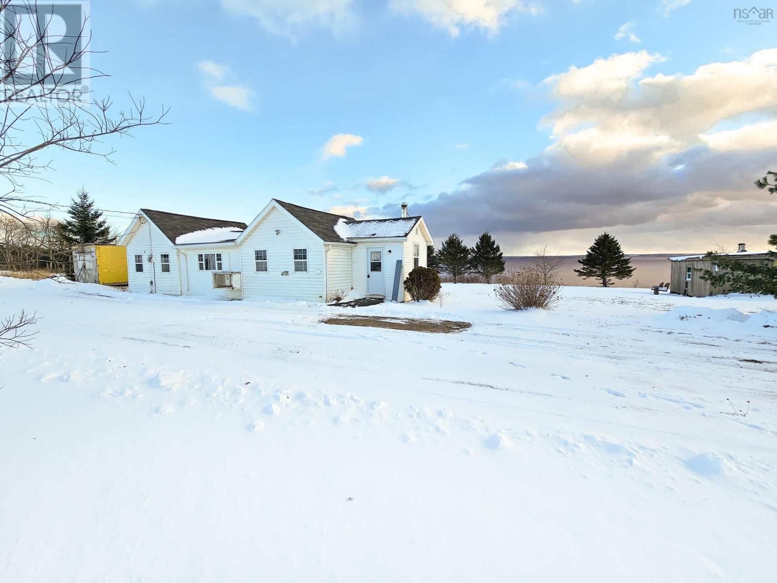 4606 Highway 2, Upper Economy, Nova Scotia  B0M 1B0 - Photo 2 - 202601759