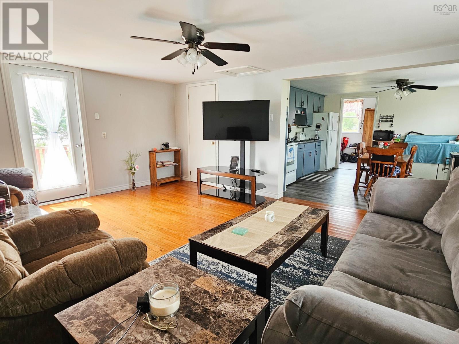 4606 Highway 2, Upper Economy, Nova Scotia  B0M 1B0 - Photo 8 - 202601760