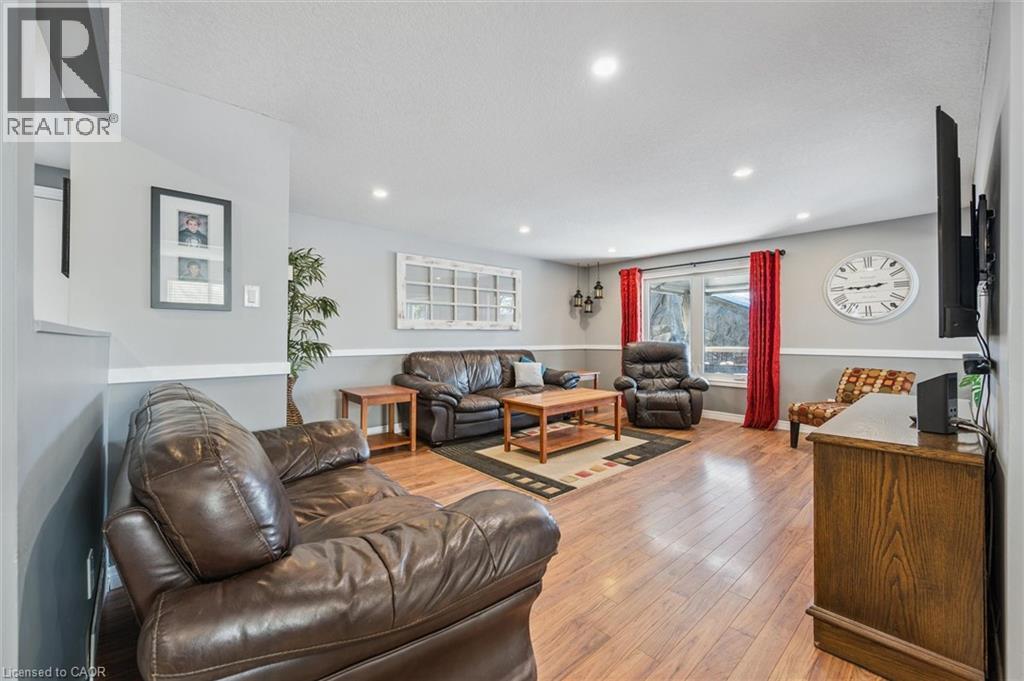 98 Peachtree Crescent, Cambridge, Ontario  N1S 4W3 - Photo 9 - 40800879